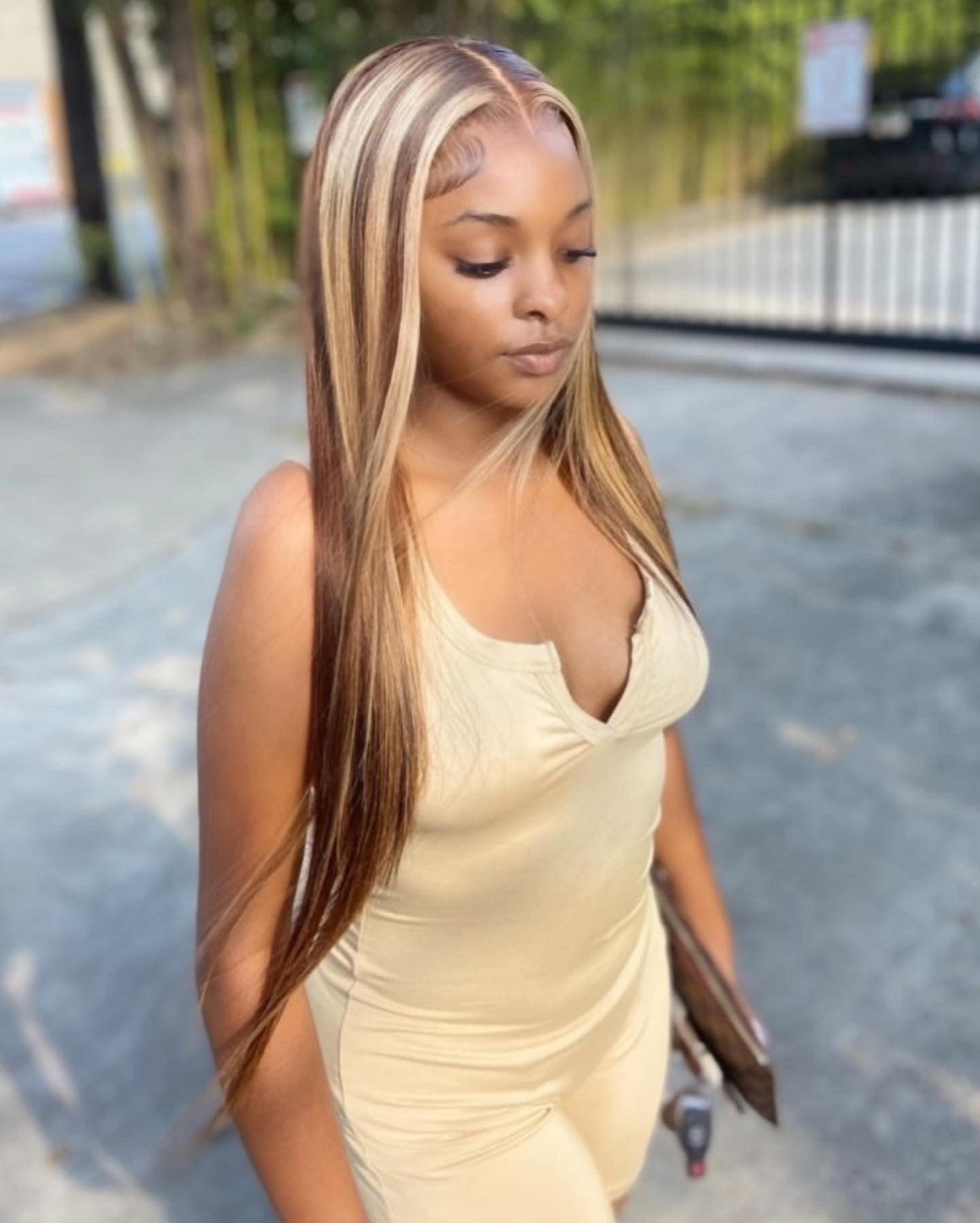 HIGHLIGHTED WIG